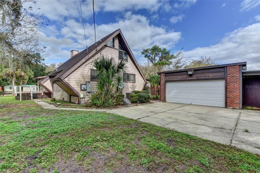 Property Photo:  25923 McPherson Lane  FL 32102 