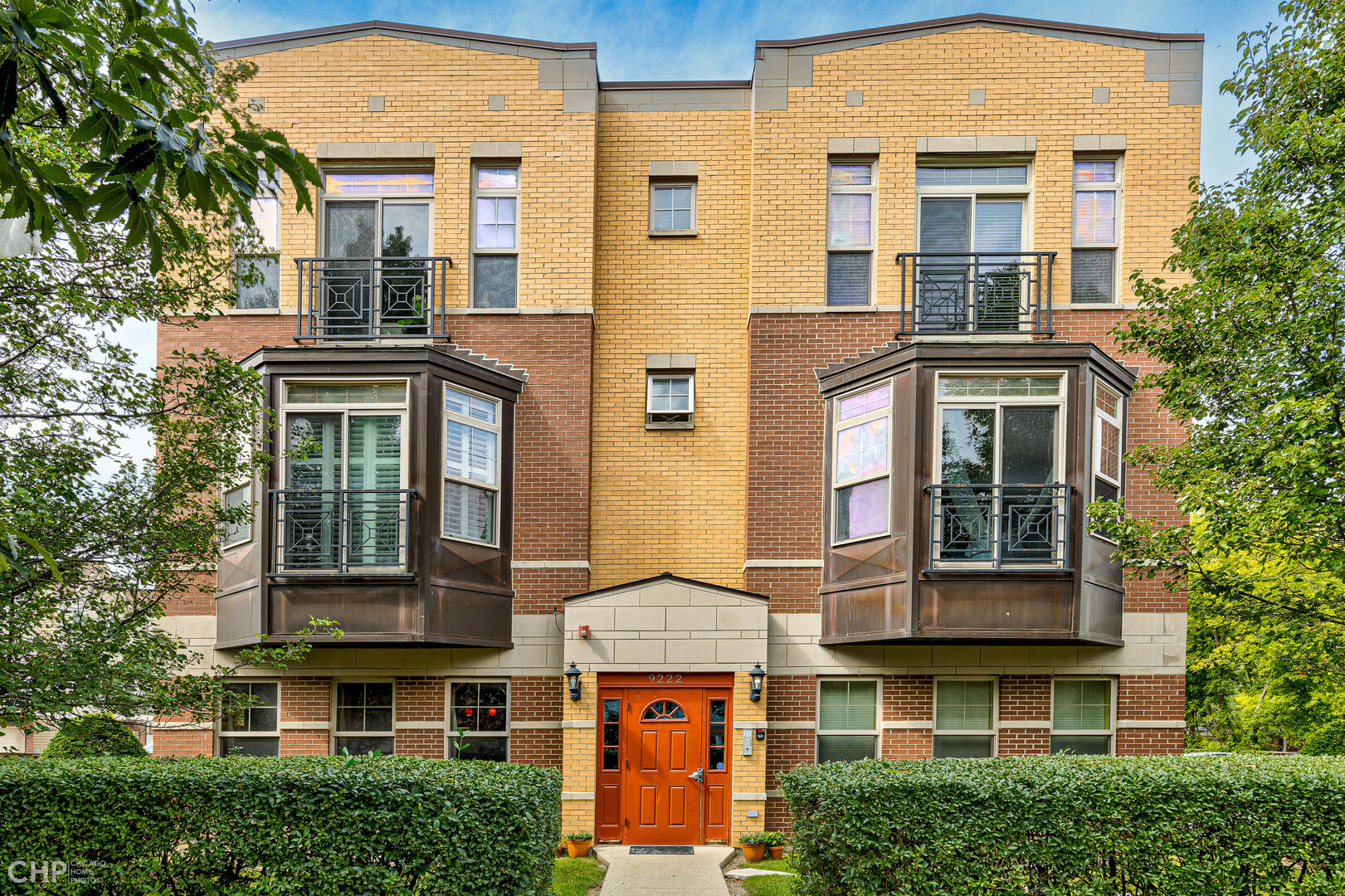 Property Photo:  9222 N Ewing Avenue 101  IL 60203 