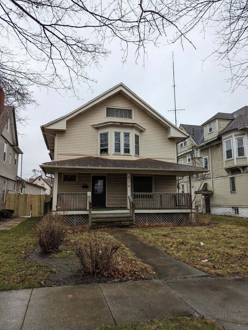 Property Photo:  574 S Chicago Avenue  IL 60901 