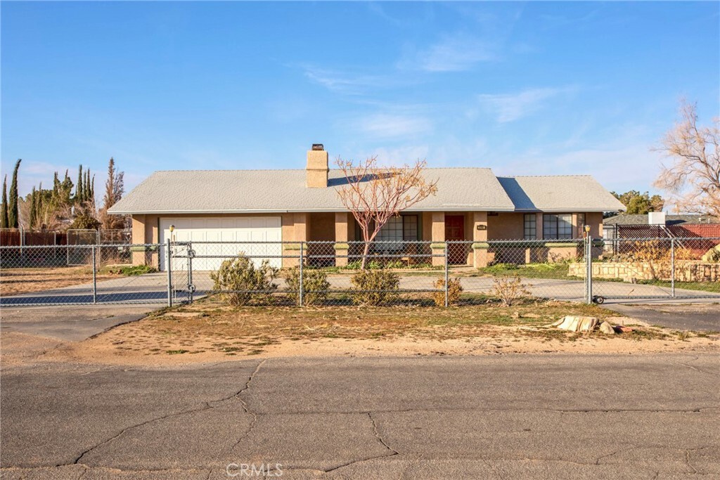 Property Photo:  20990 Rambling Road  CA 92308 