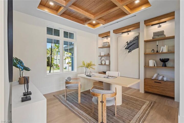 Property Photo:  508 16th Ave S  FL 34102 