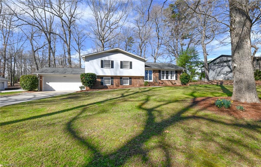 Property Photo: 4902 Forest Oaks Drive NC 27406