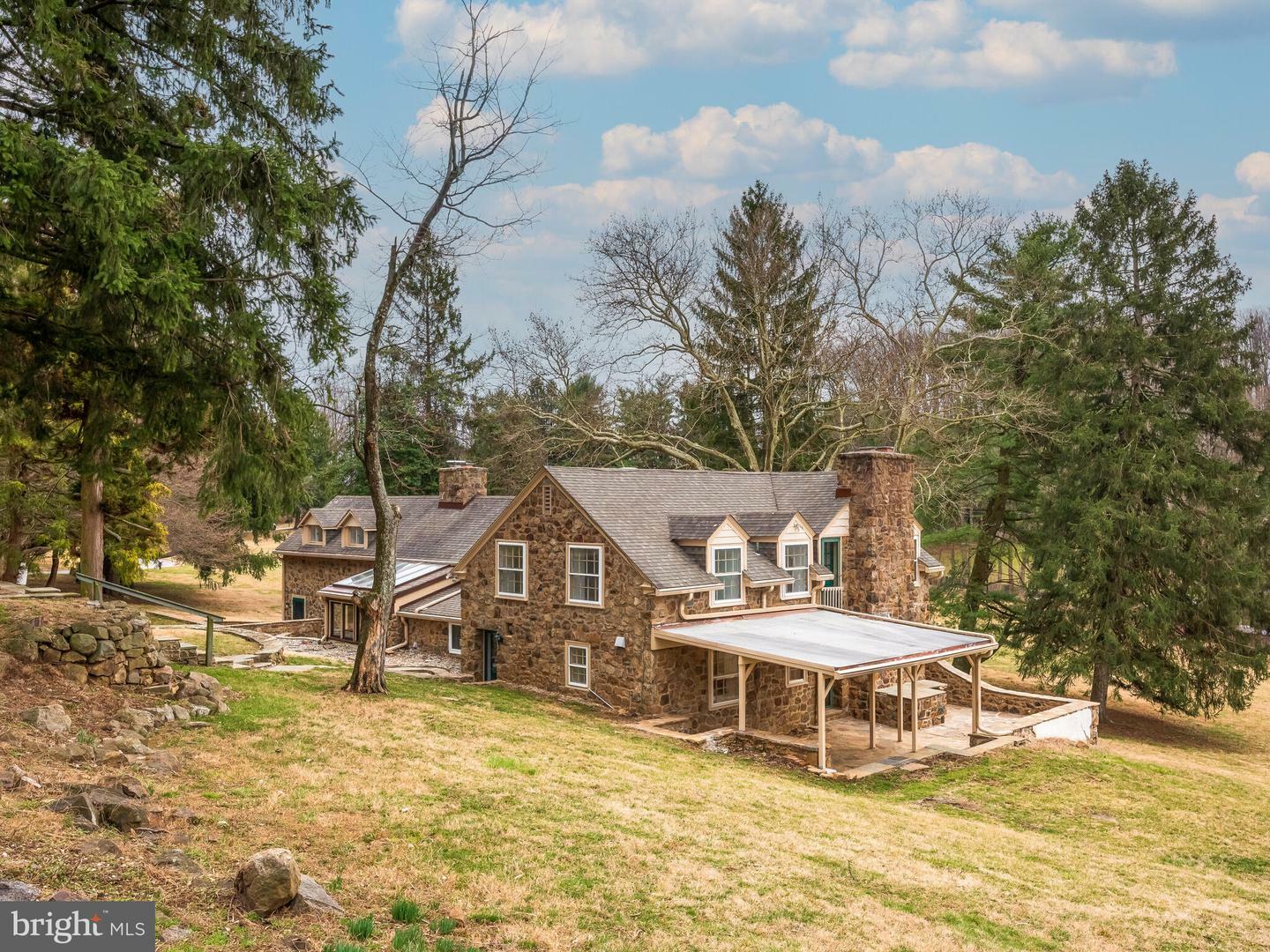 Property Photo: 1935 Parkerhill Lane PA 19425