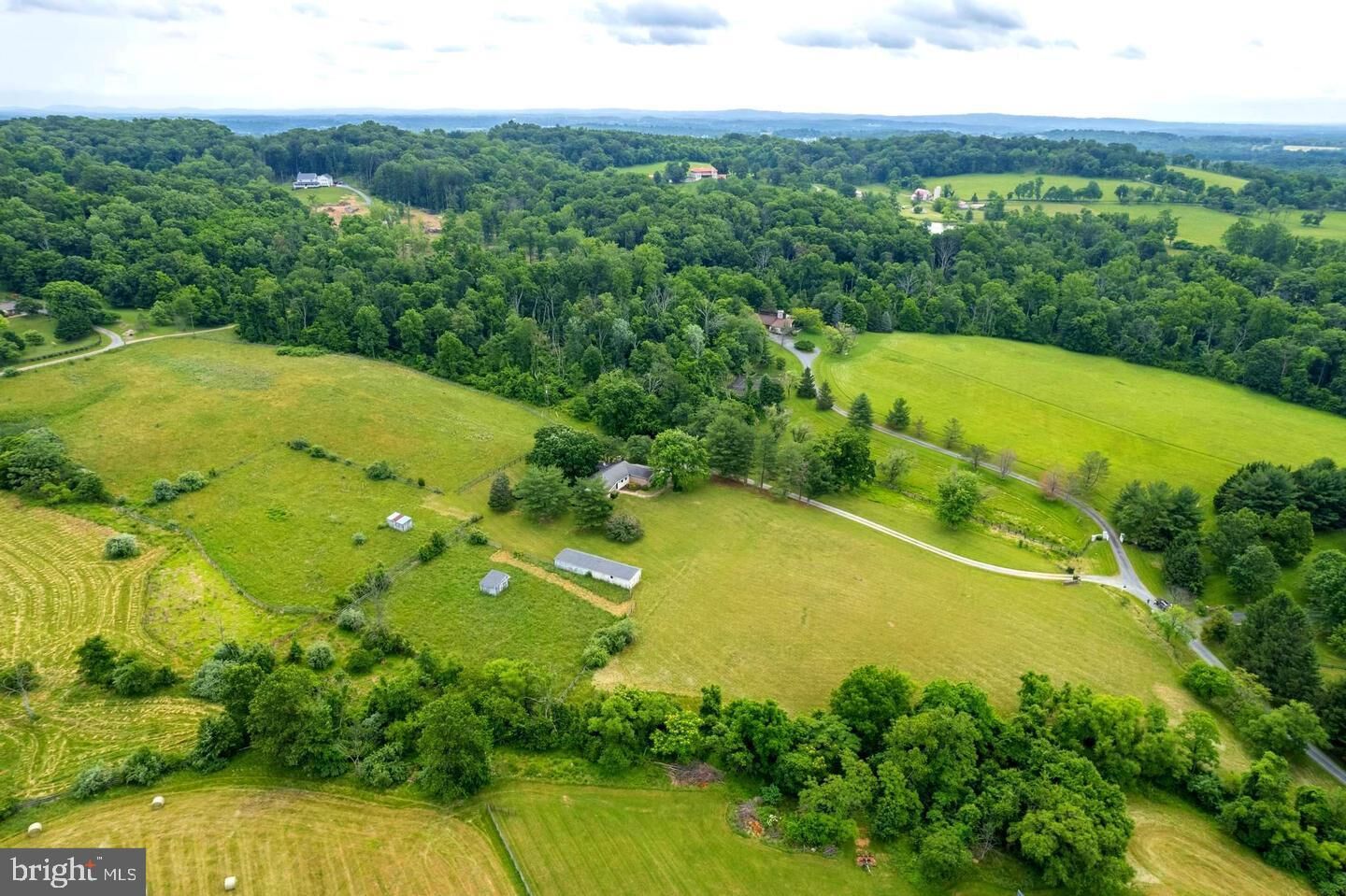 Property Photo:  18490 Yellow Schoolhouse Road  VA 20141 