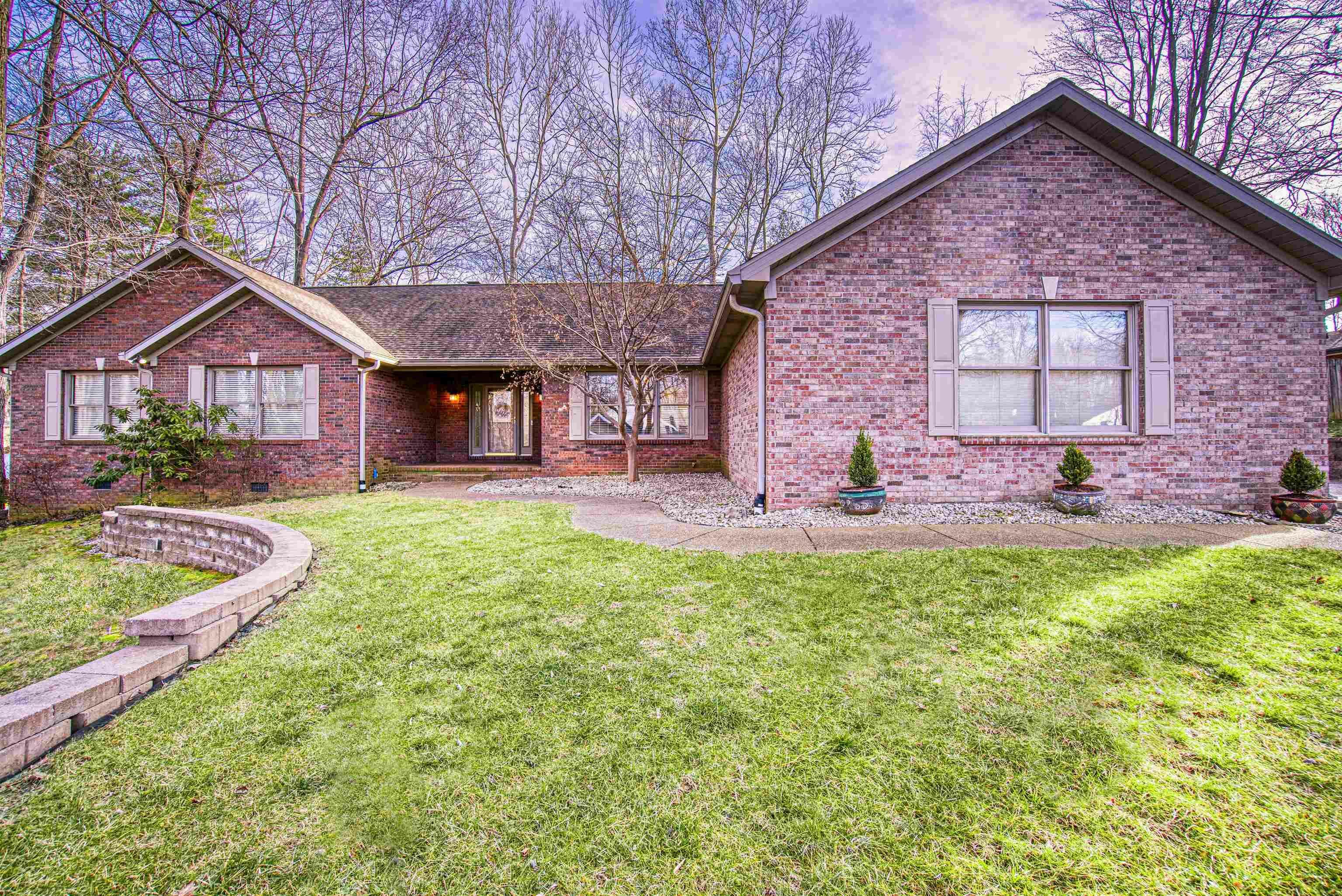 Property Photo: 2244 Eaglewood Drive IN 47630
