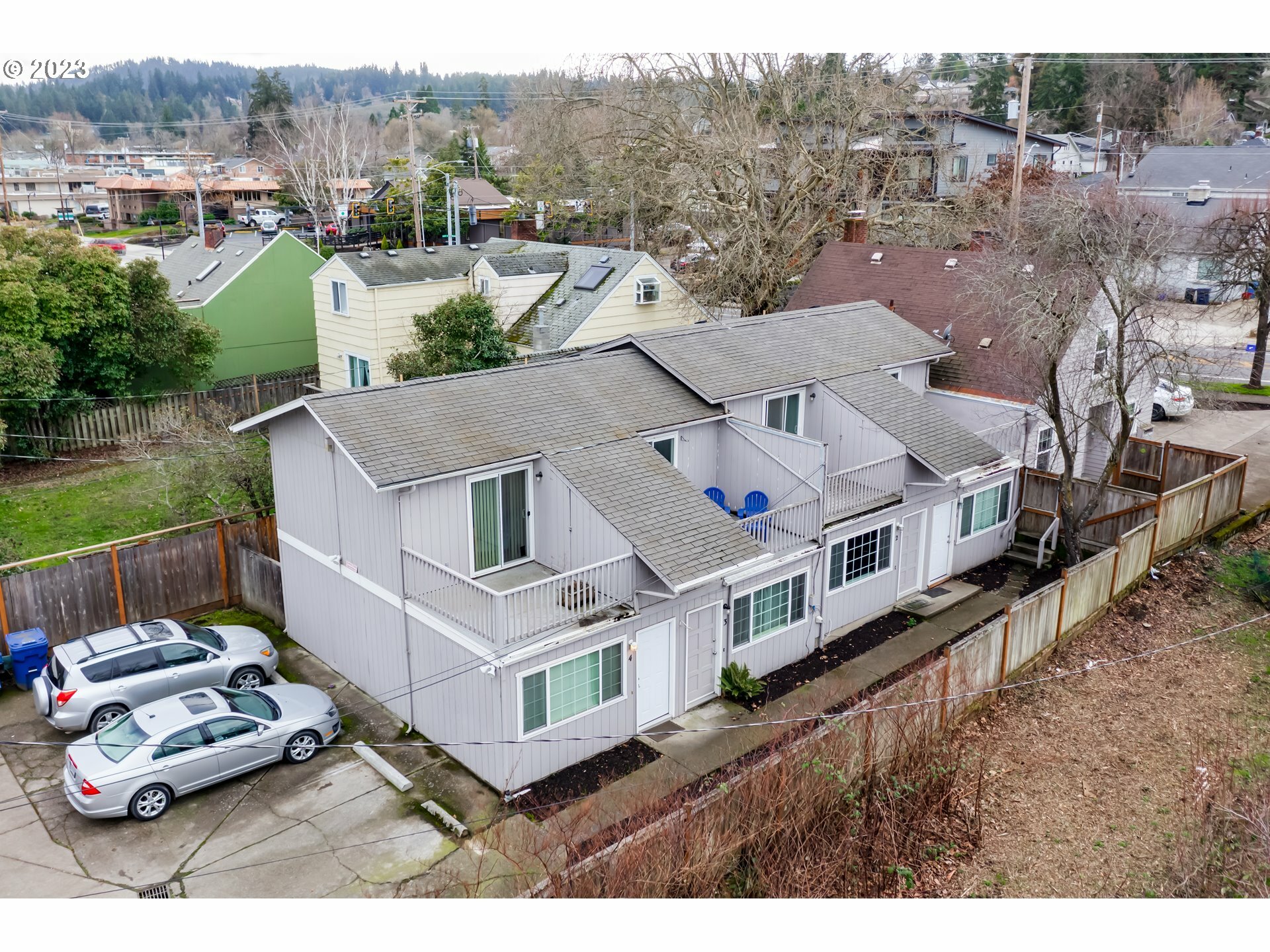Property Photo:  2351 Willamette St  OR 97405 