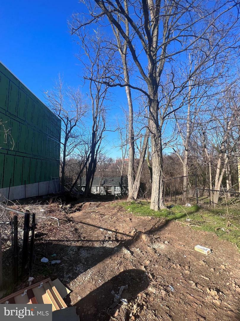 Property Photo: 2519 Elvans Road SE DC 20020