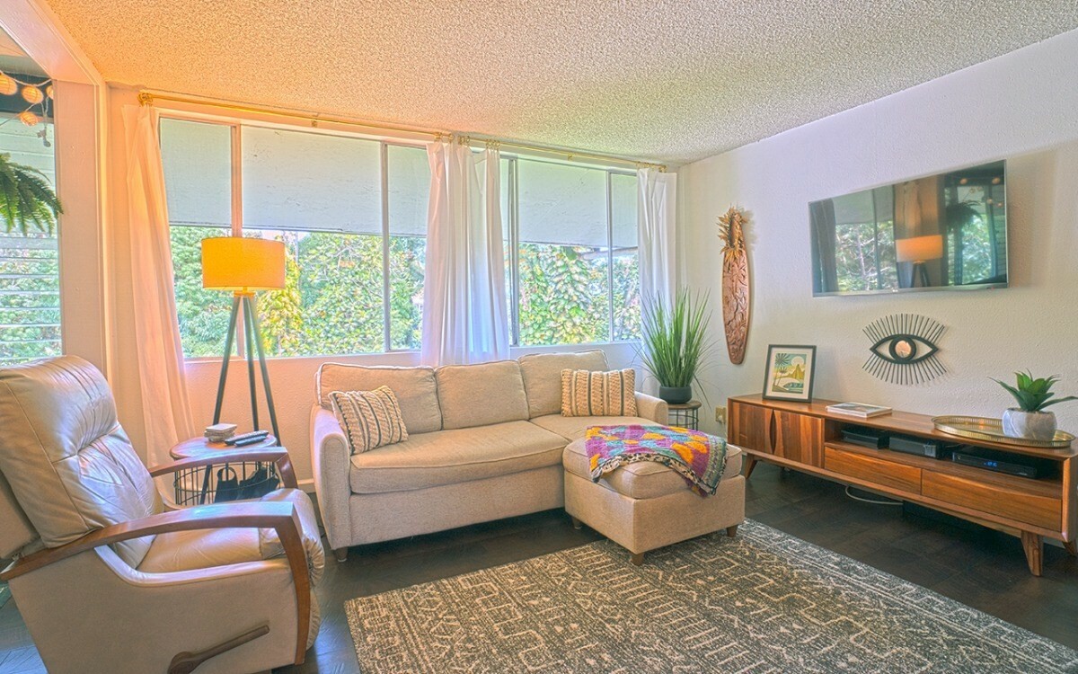 Property Photo:  360 Kauila St 402  HI 96720 