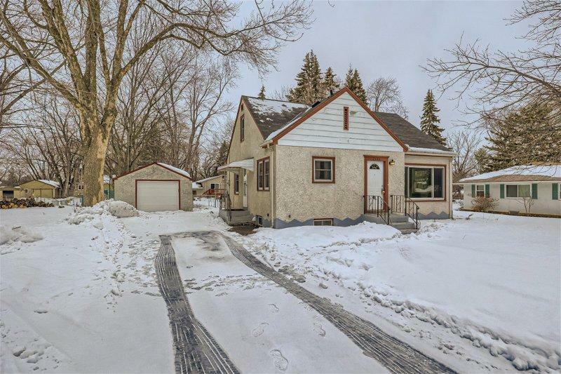 2181 Burr Street  Maplewood MN 55117 photo