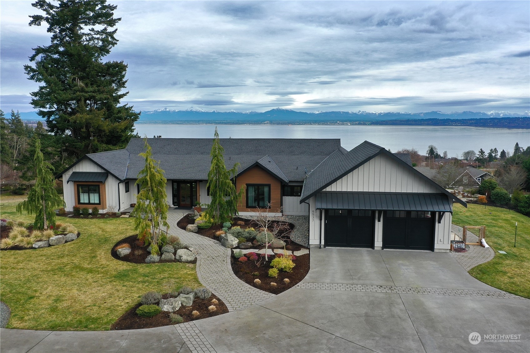 Property Photo:  6537 Robin Lane  WA 98236 