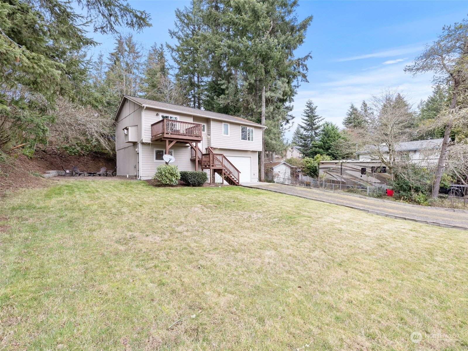 Property Photo:  400 NE Larson Boulevard  WA 98528 