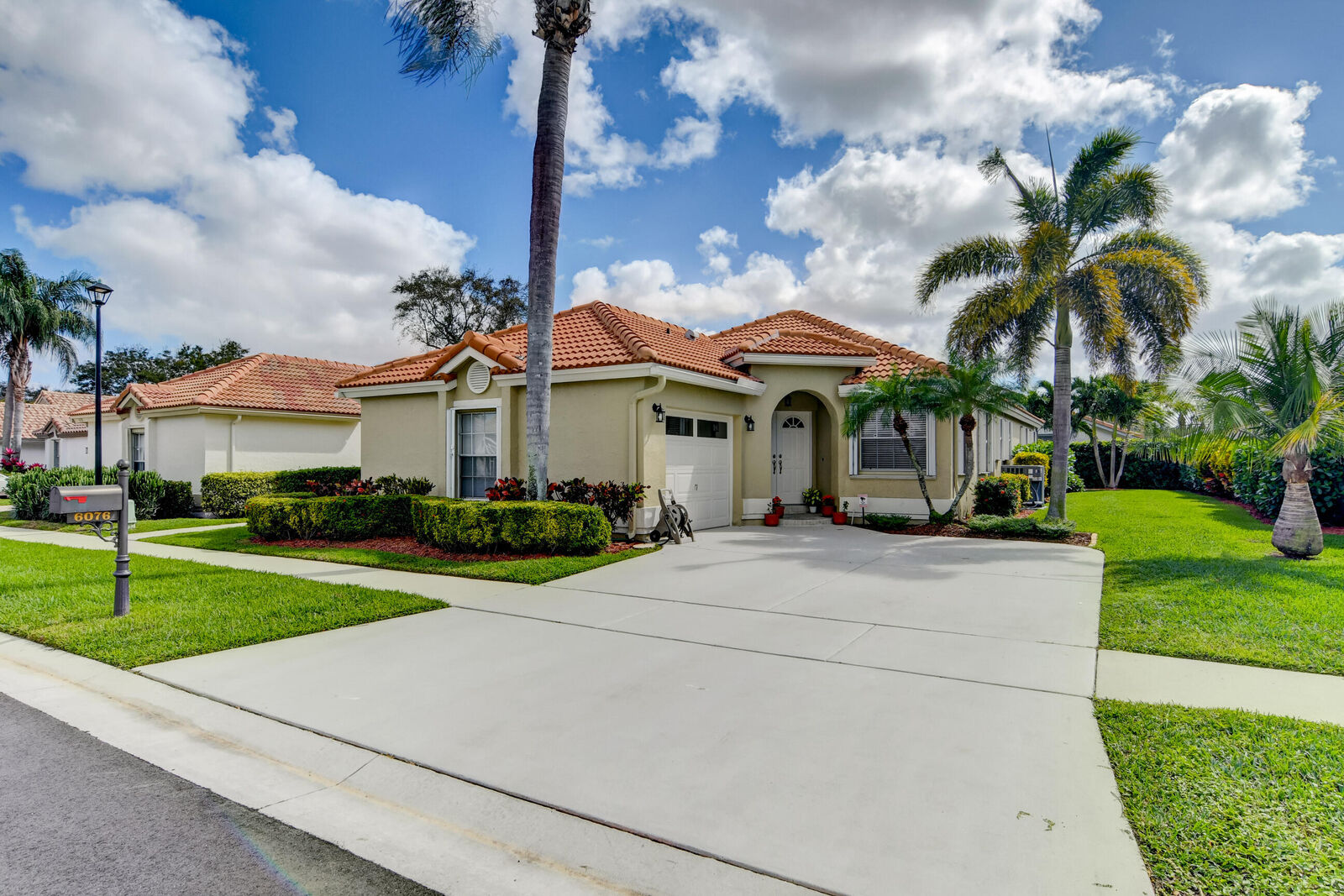 Property Photo: 6076 Bay Isles Drive FL 33437