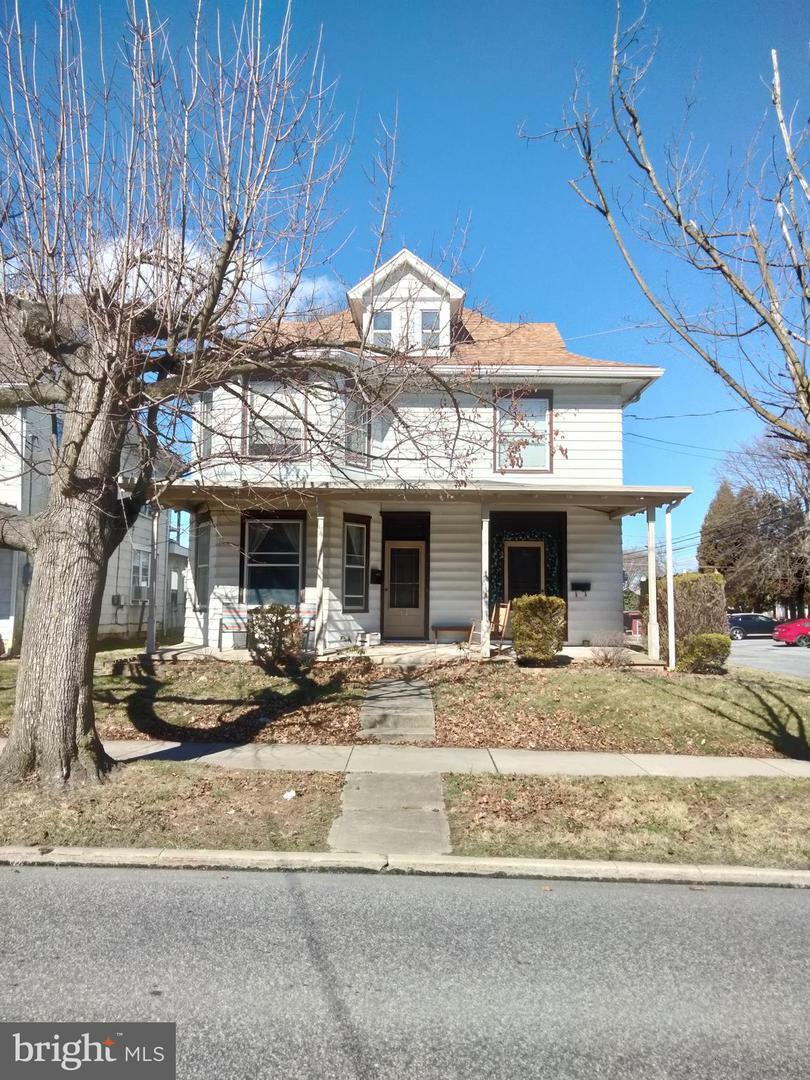 Property Photo:  14 W Marble Street  PA 17055 