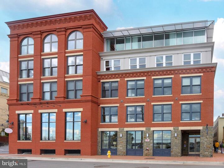 225 Strand Street 505  Alexandria VA 22314 photo