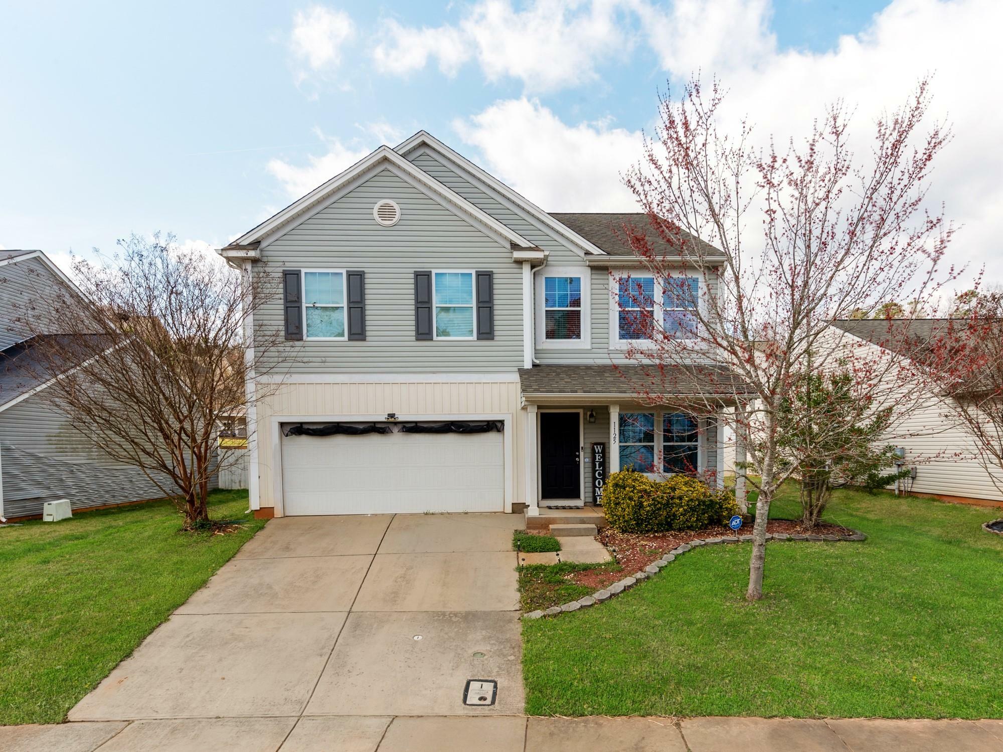 Property Photo: 1125 Manston Place NC 28025