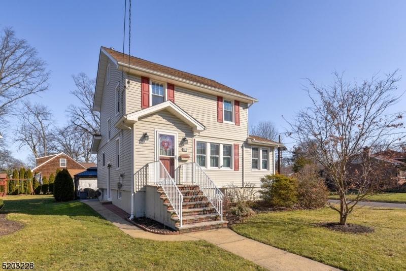 Property Photo:  511 High St  NJ 07016 