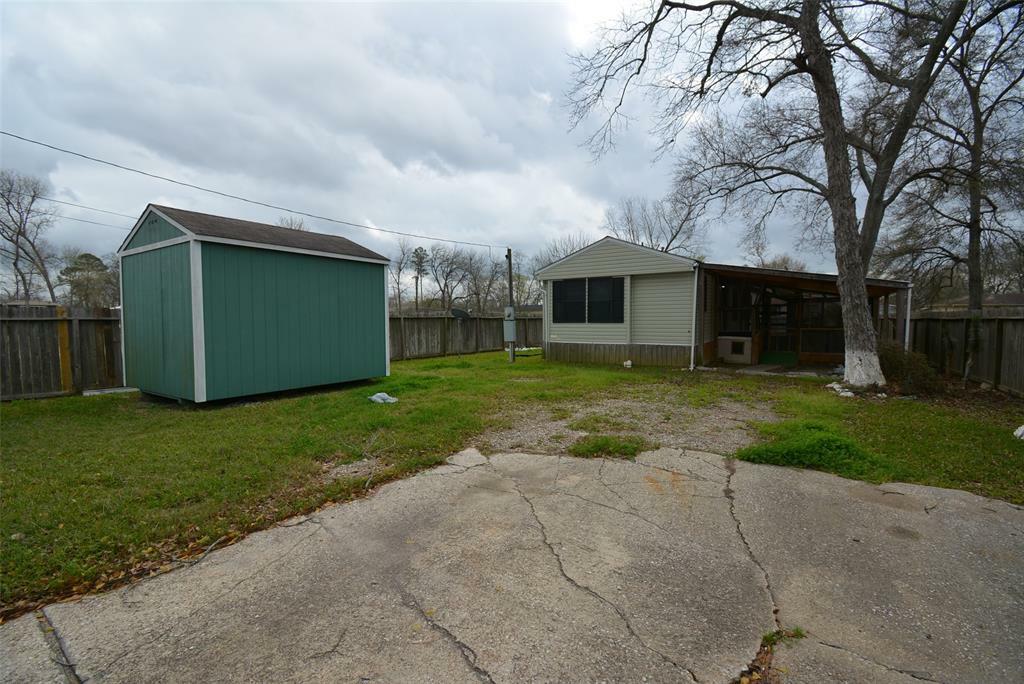 Property Photo:  411 Oak Avenue  TX 77532 