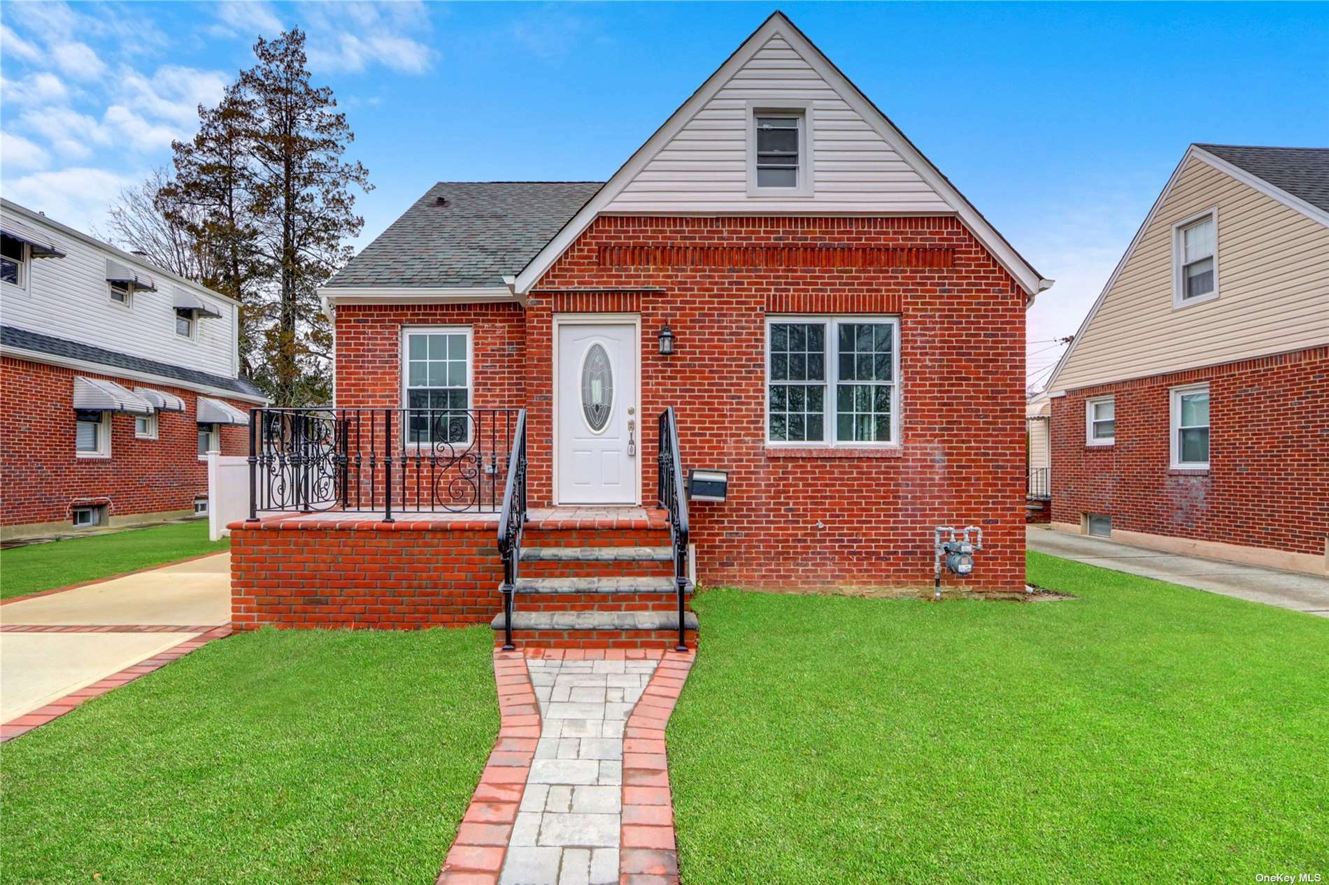 Property Photo: 35 Hillside Lane NY 11040