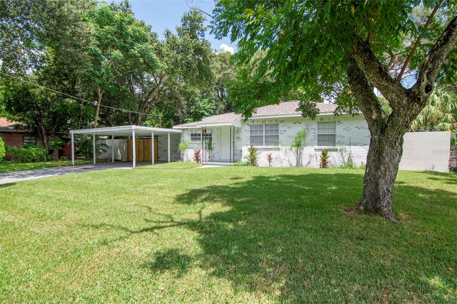 Property Photo:  1504 E McBerry Street  FL 33610 