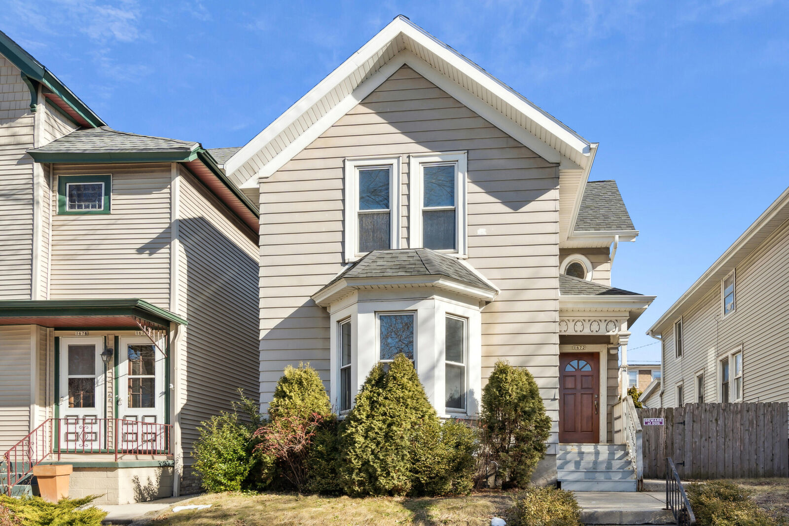 Property Photo:  1672 N Cass St  WI 53202 