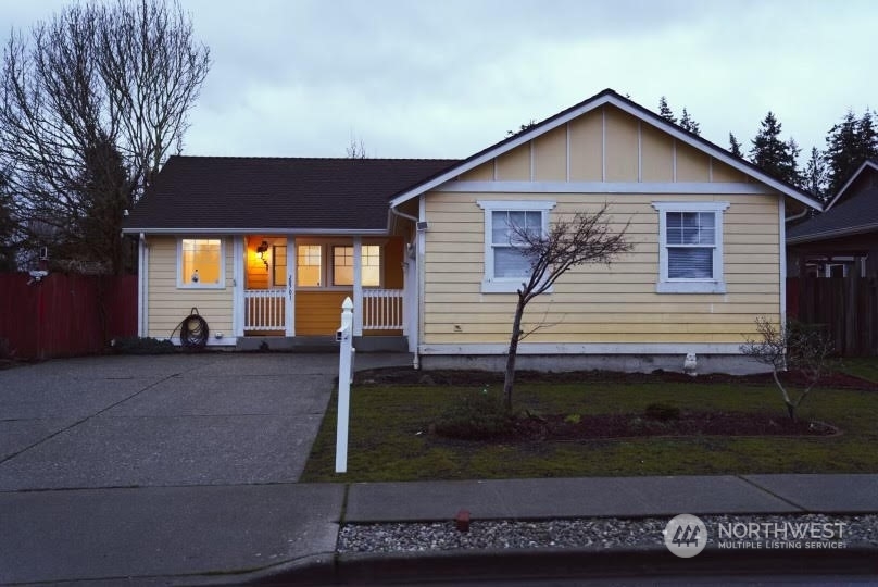 Property Photo:  20701 62nd Avenue NE  WA 98223 