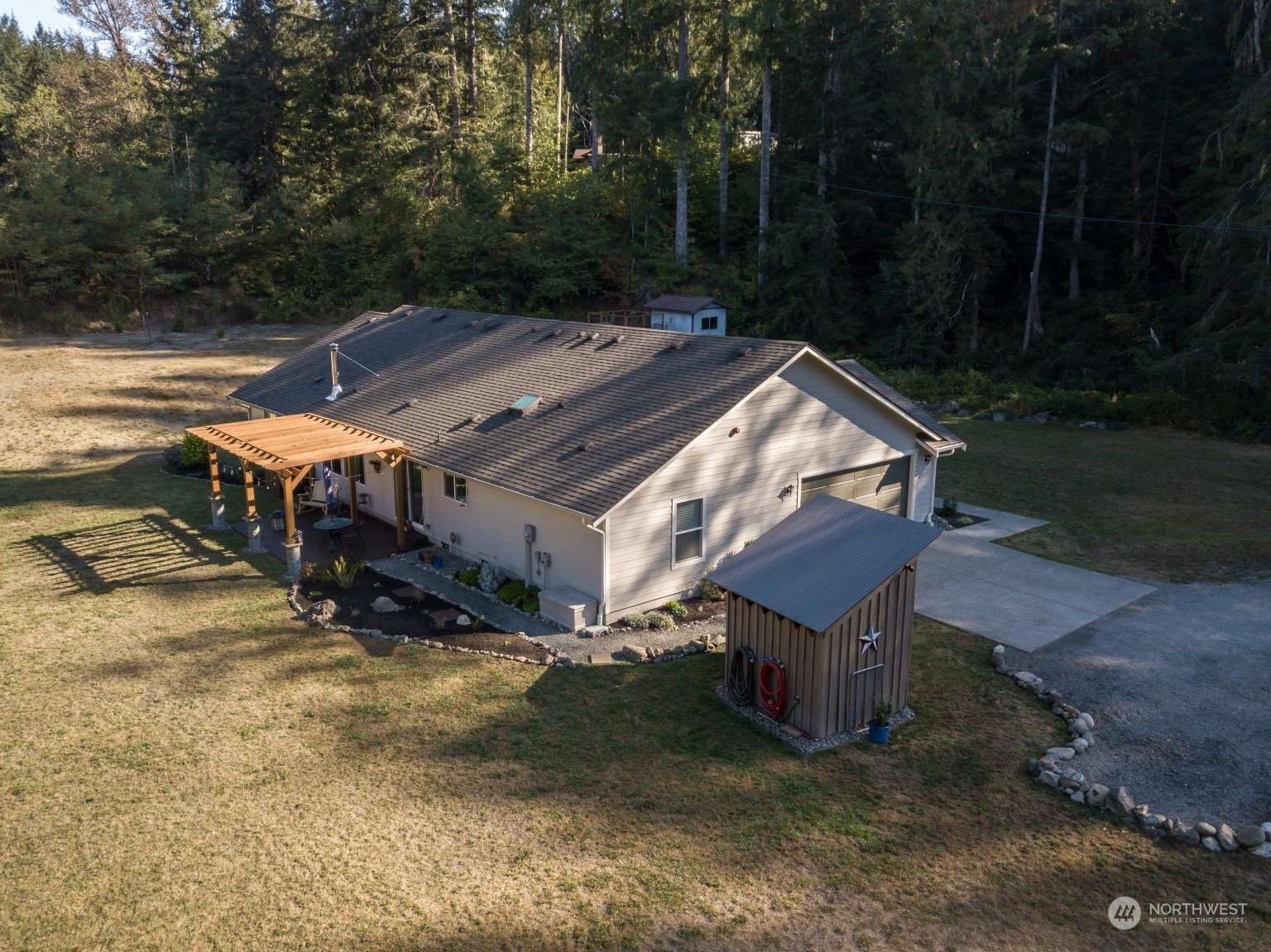 Property Photo:  46422 SE 174th Street  WA 98045 