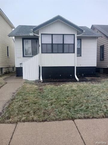 Property Photo: 1323 Merrill Avenue MI 48146