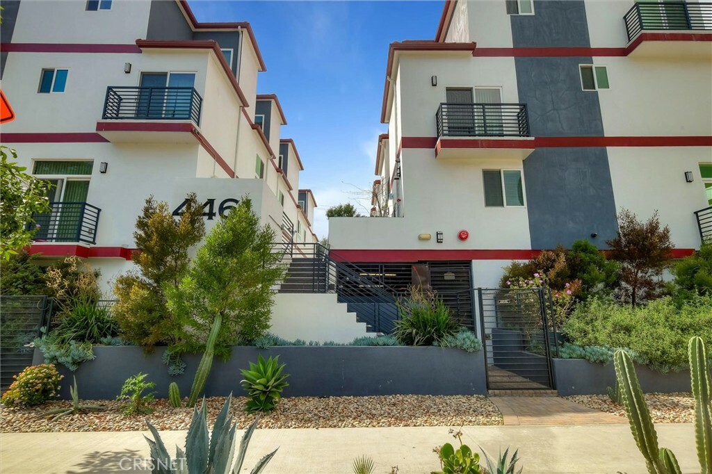 Property Photo:  4461 Tujunga Avenue 110  CA 91602 