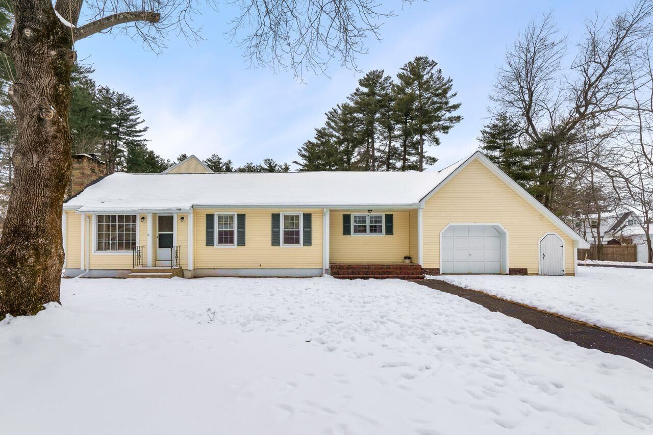 Property Photo:  11 McElwain Street  NH 03054 