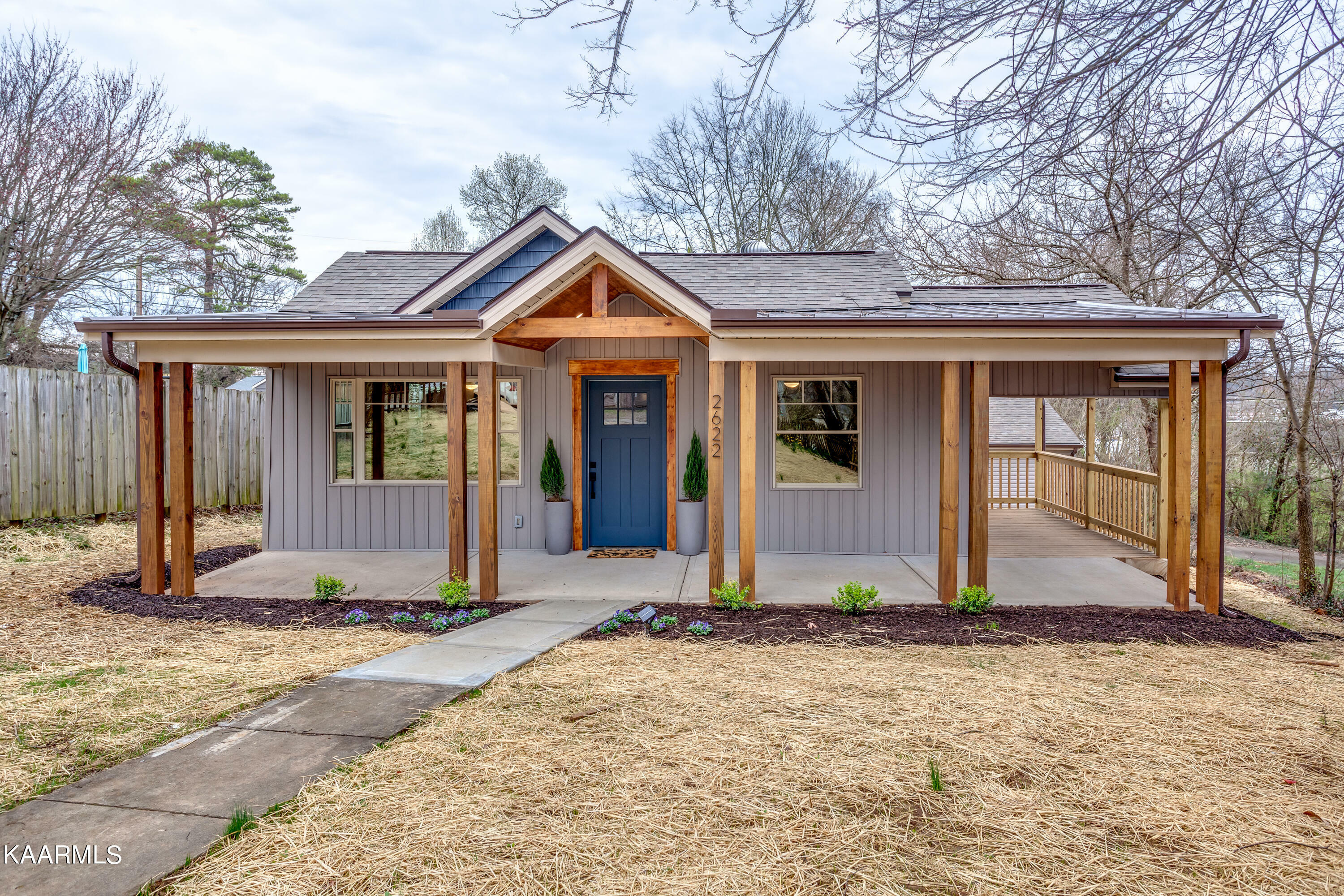 Property Photo:  2622 Carson Ave  TN 37917 