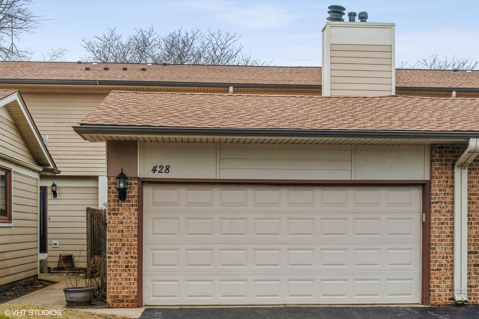 Property Photo:  428 Swan Boulevard  IL 60015 