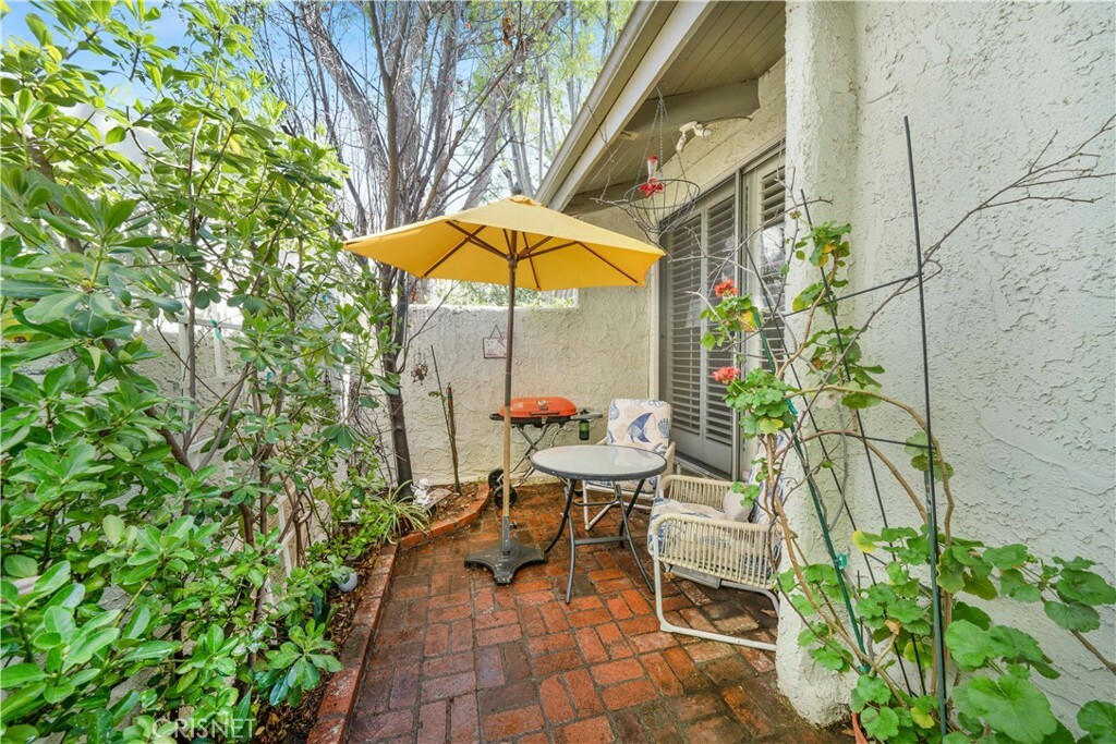 Property Photo:  11774 Moorpark Street H  CA 91604 