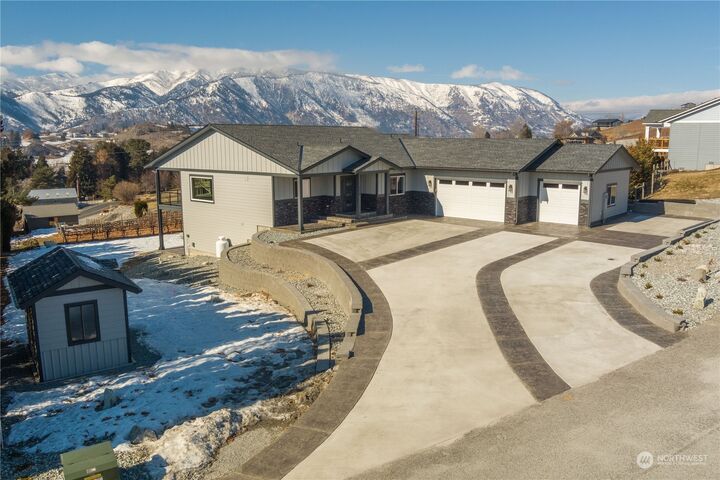 Property Photo: 115 Pinot Noir Lane WA 98831