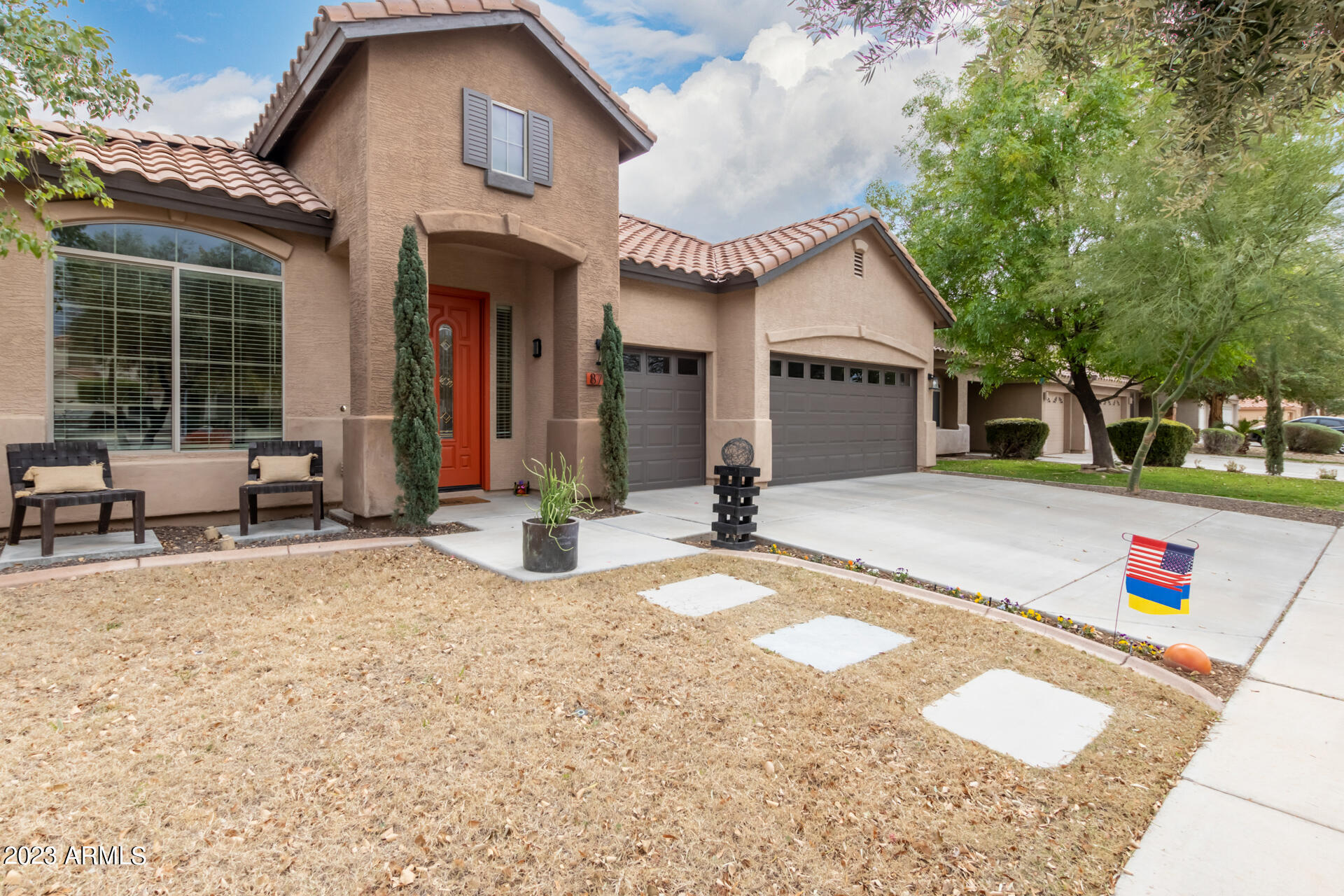 Property Photo: 8791 W Lane Avenue AZ 85305