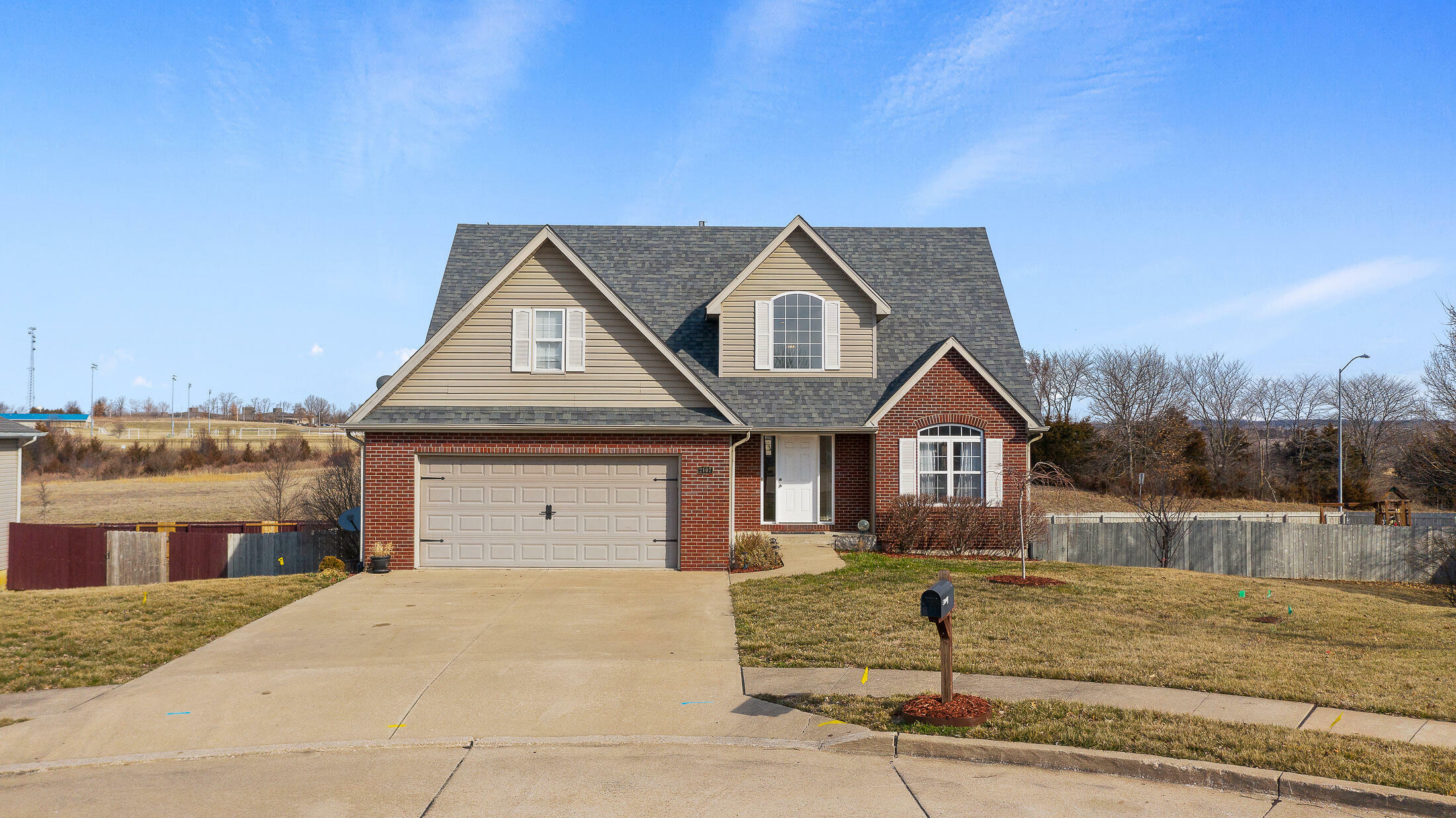 Property Photo:  2107 Dickinson Ct  MO 65202 