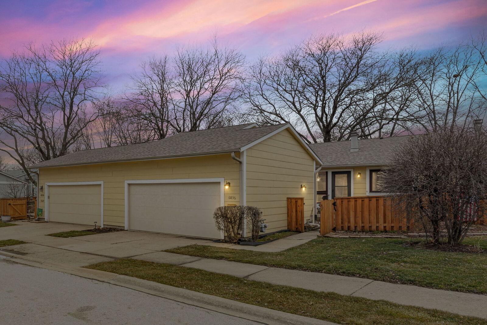 Property Photo: 6856 Juneberry Court IL 60517