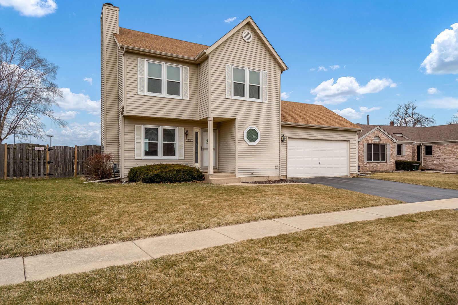 Property Photo:  1213 Perrsons Parkway  IL 61008 