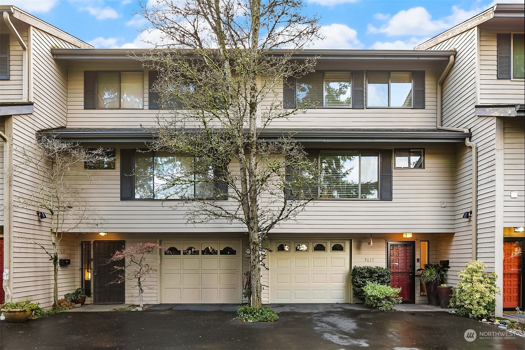 Property Photo:  7615 SE 29th Street  WA 98040 