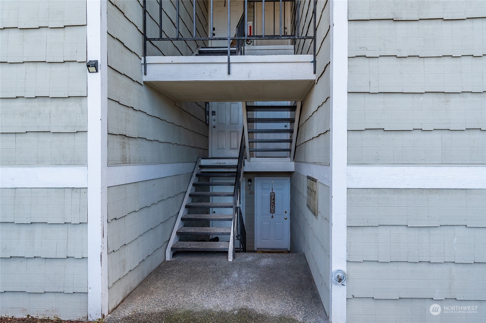 Property Photo:  91 SE 11th Avenue 103  WA 98277 