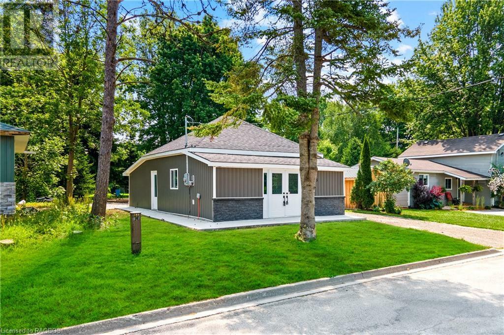 415 McNaughton Street  Wiarton ON N0H2T0 photo