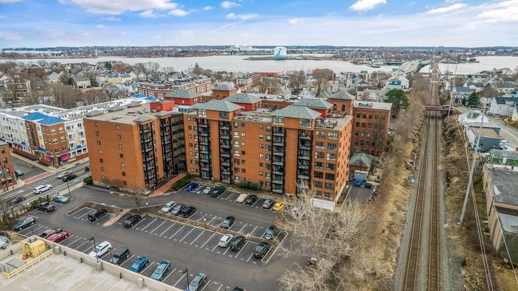 Property Photo: 60 Rantoul Street 414 MA 01915