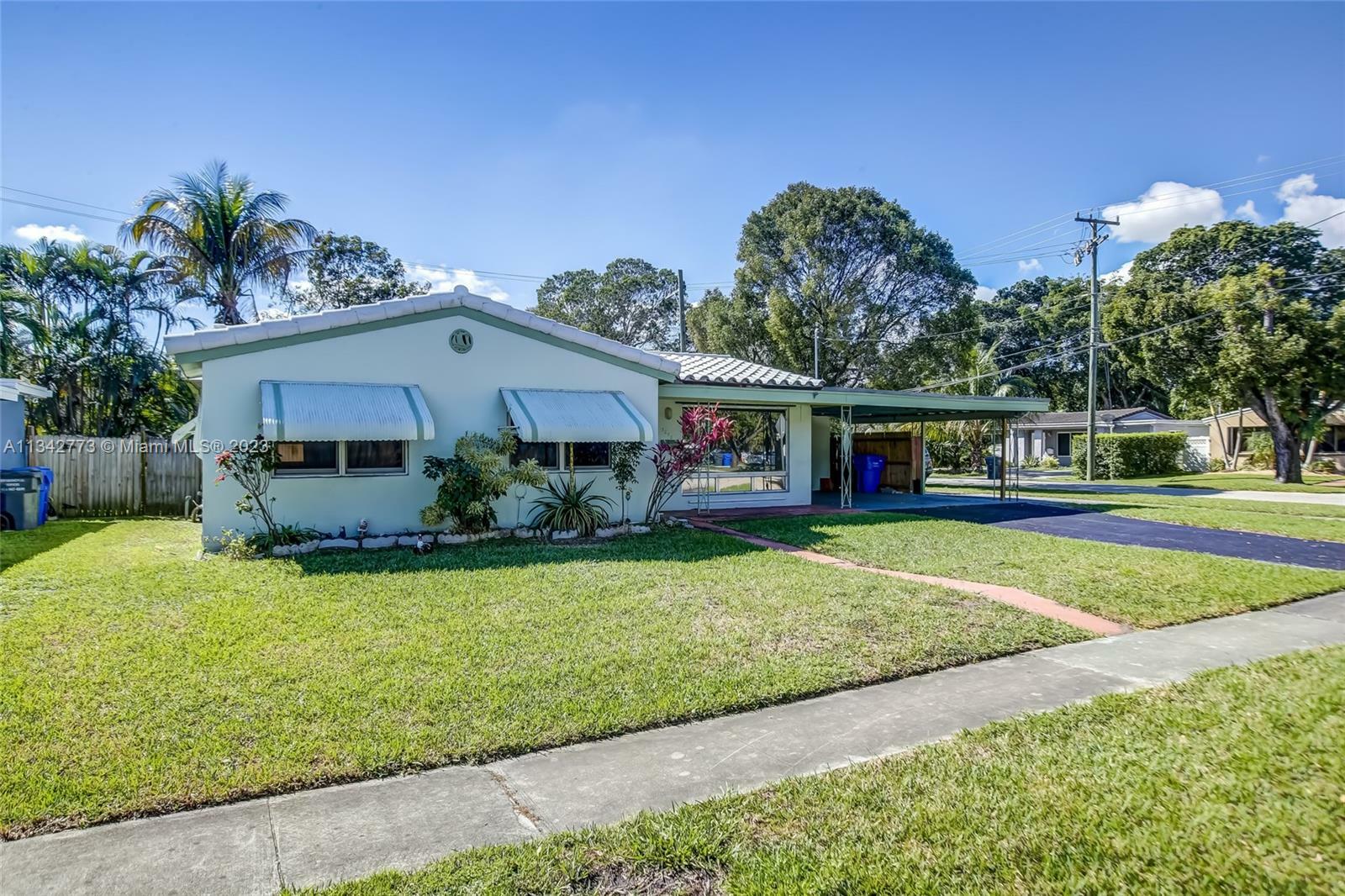 Property Photo:  3050 Grant St  FL 33021 