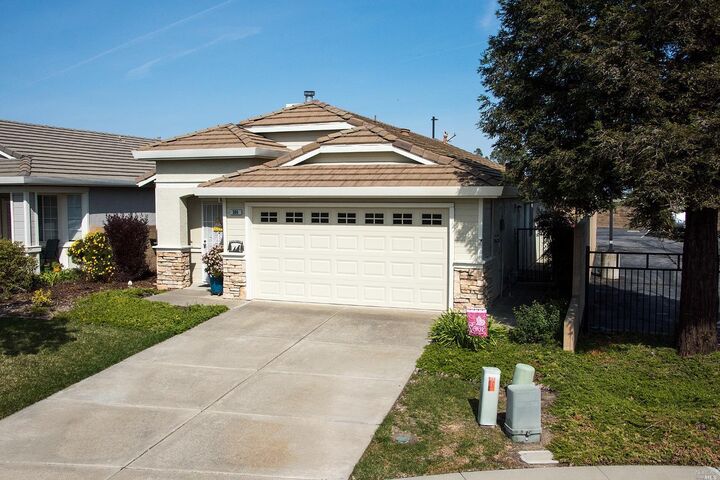 386 Bartlett Lane  Vacaville CA 95687 photo