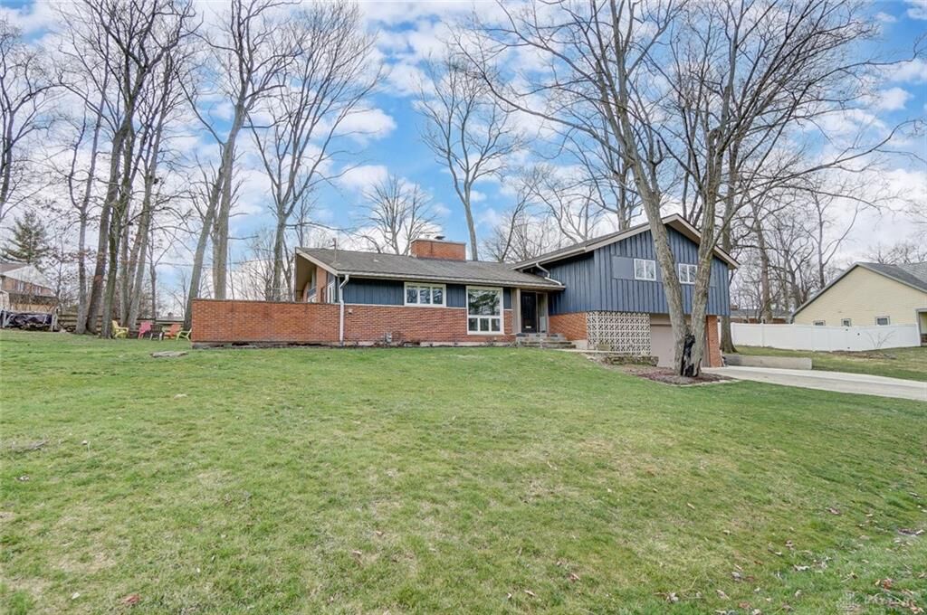 Property Photo: 2951 Green Vista Drive OH 45431