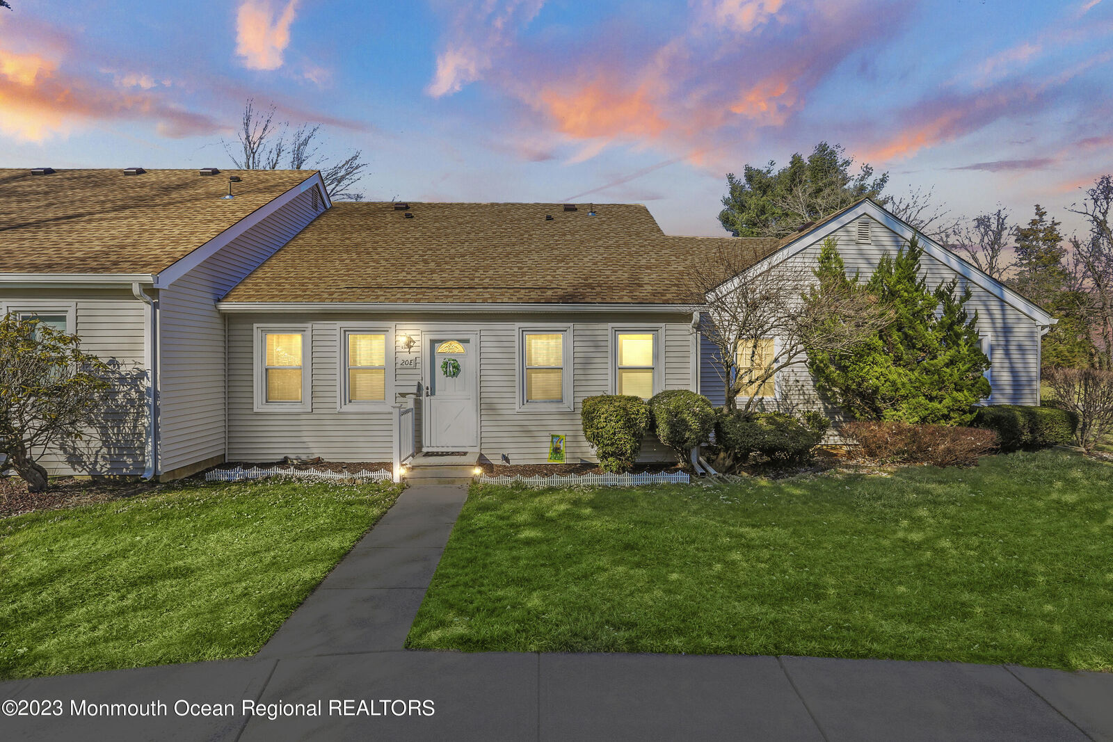 Property Photo:  20 Plaza Del Campillo  NJ 07728 