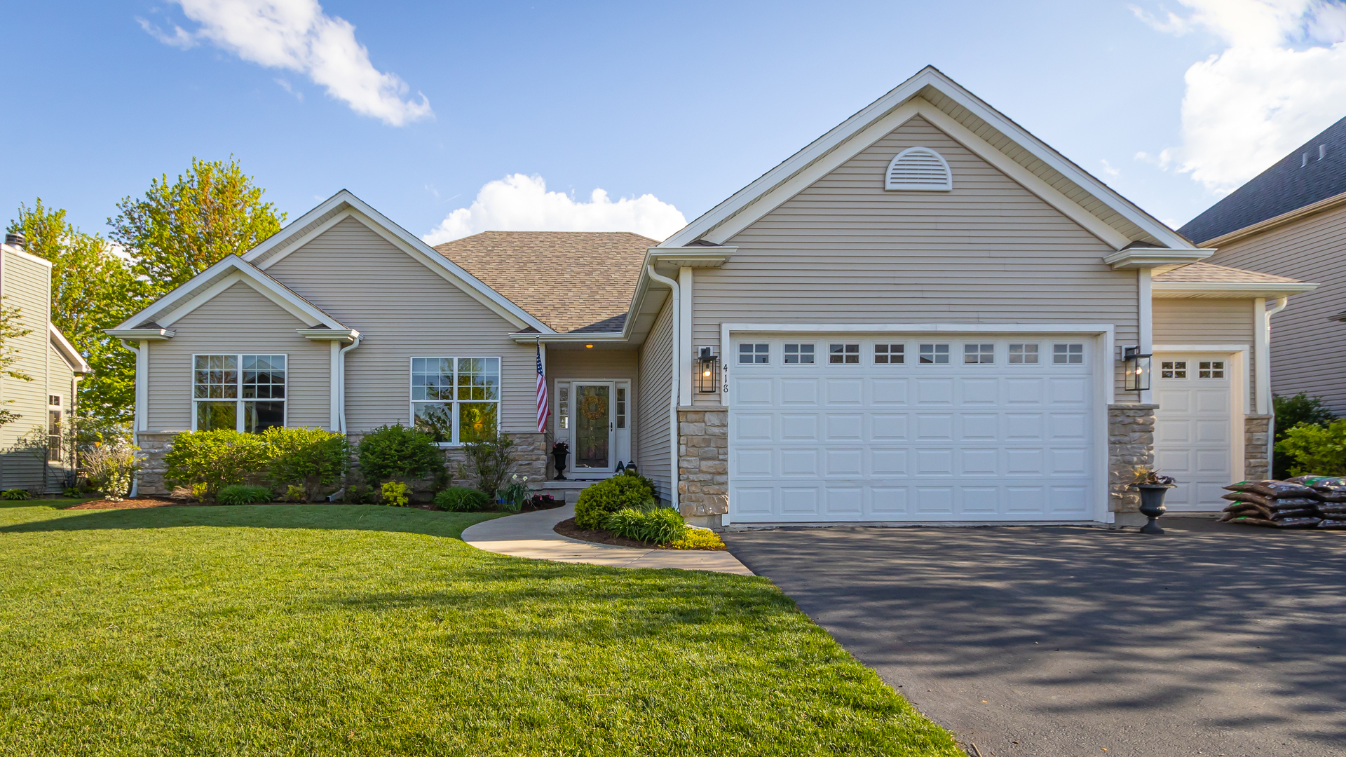 Property Photo: 418 Northgate Drive IL 60178