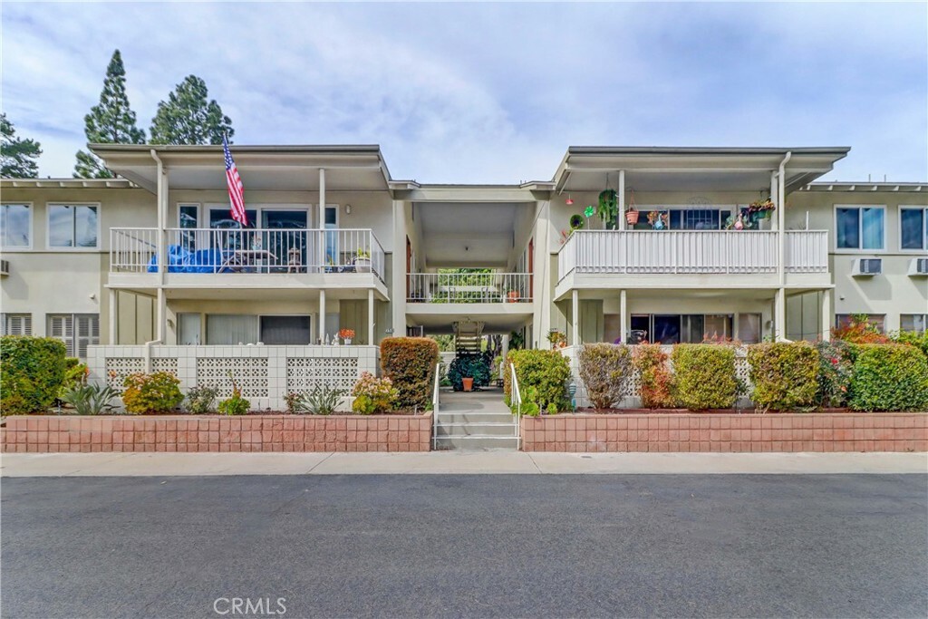 Property Photo: 35 Calle Aragon B CA 92637