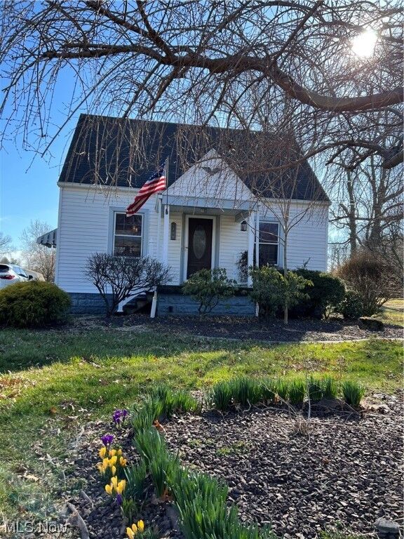 Property Photo:  1564 Burnett Street  OH 44440 