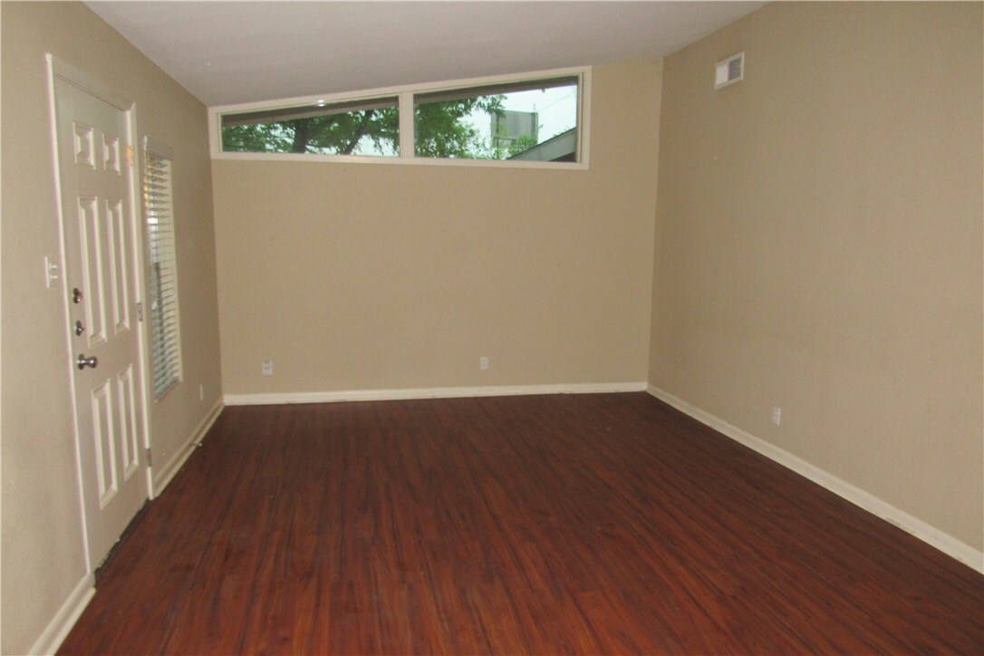 Property Photo: 2710 Saint Edwards Circle B TX 78704