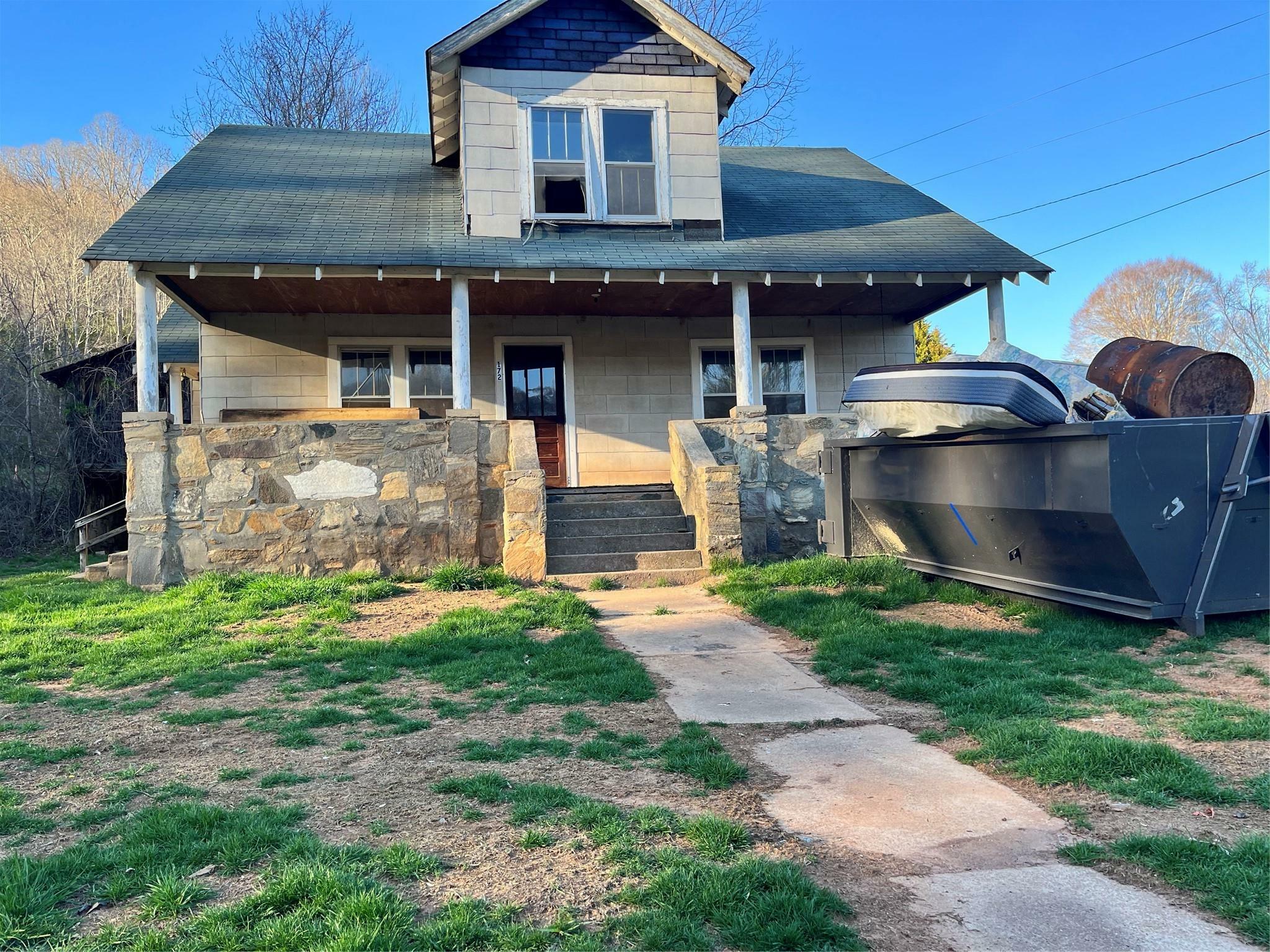 Property Photo: 172 Rice Cove Road NC 28716